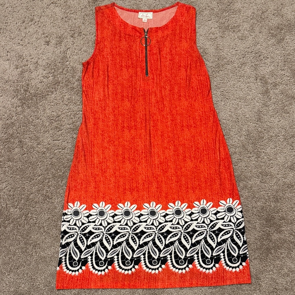 Vibrant Red Sleeveless Mini Dress with Floral Hem